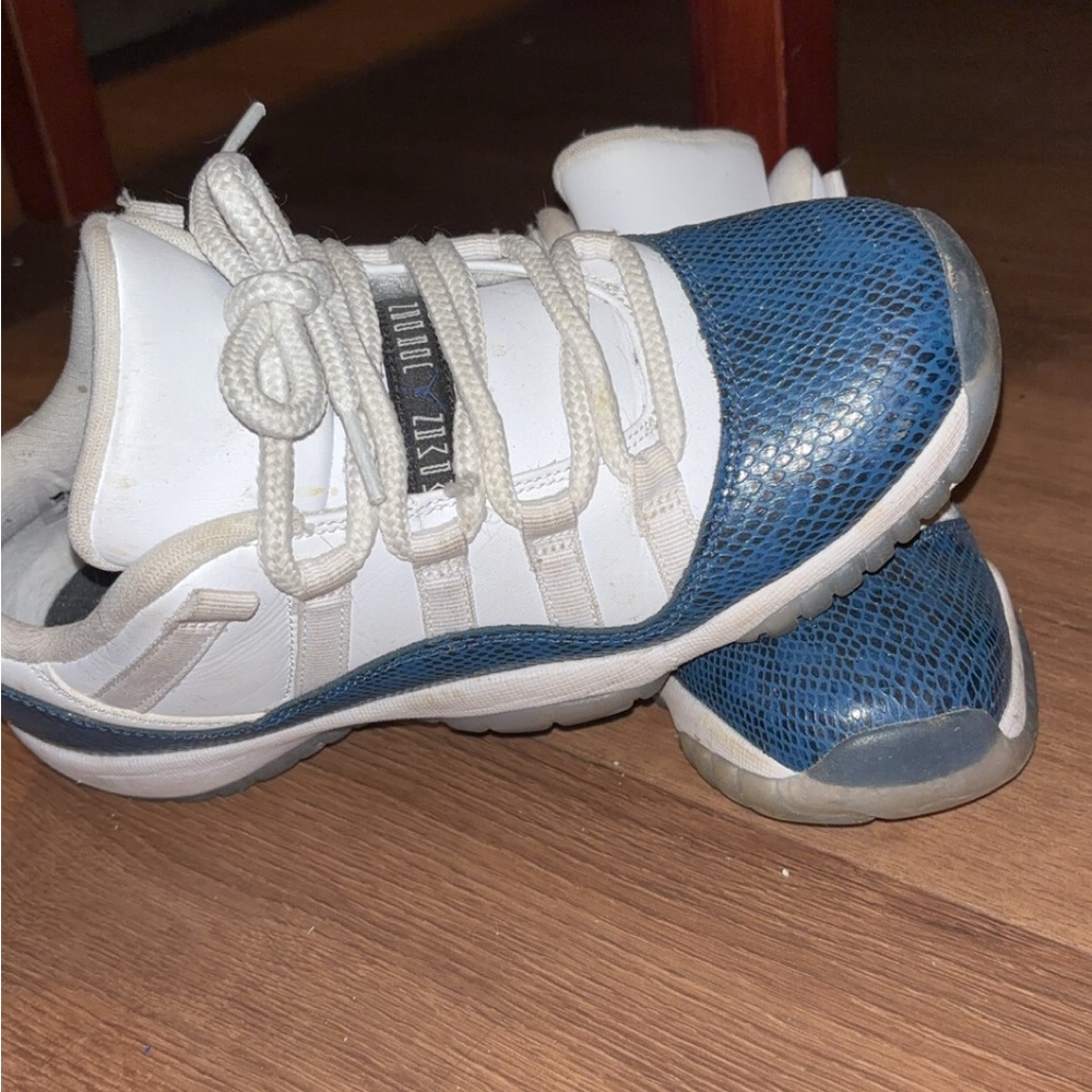 jordan 11 low